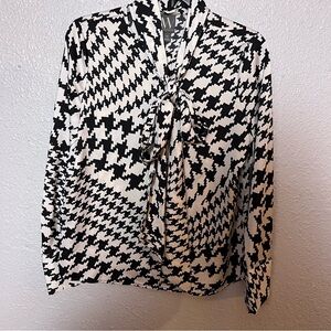 Worthington Monochrome Houndstooth Blouse
